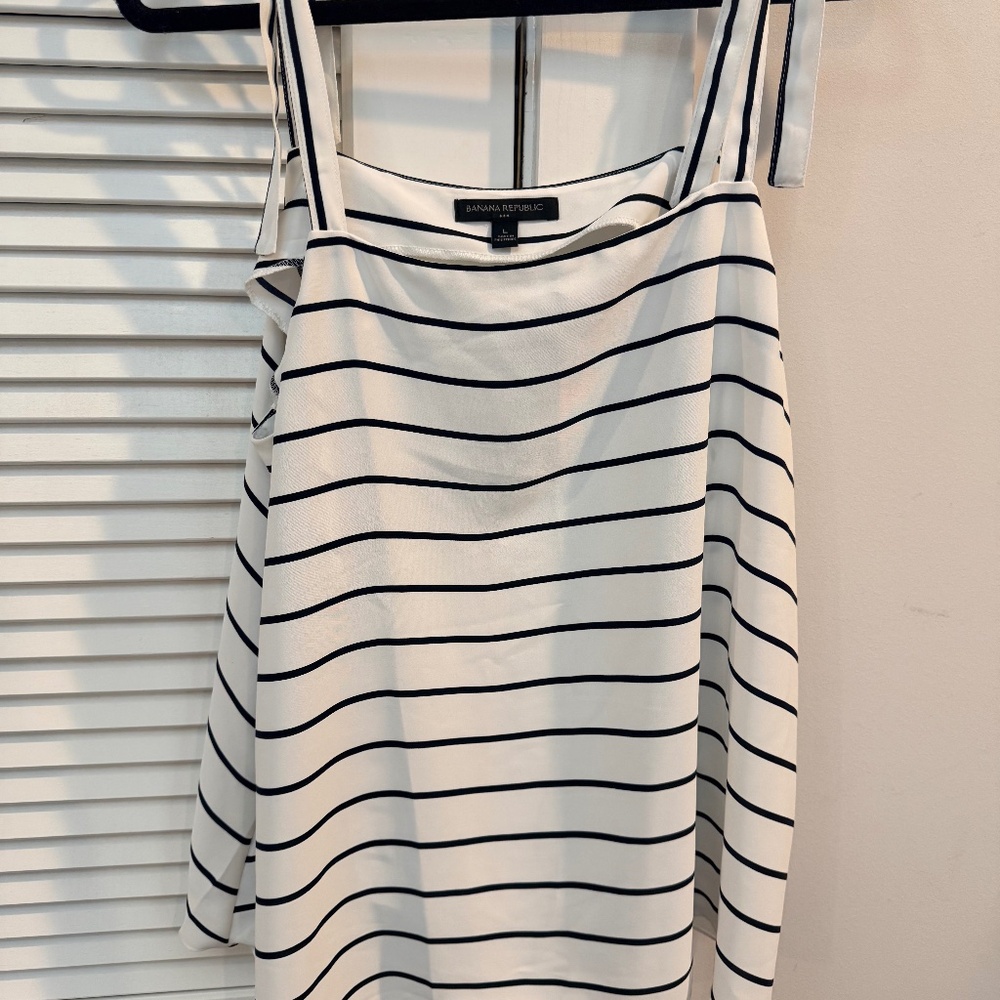 Banana Republic swing tank - Picture 1 of 6